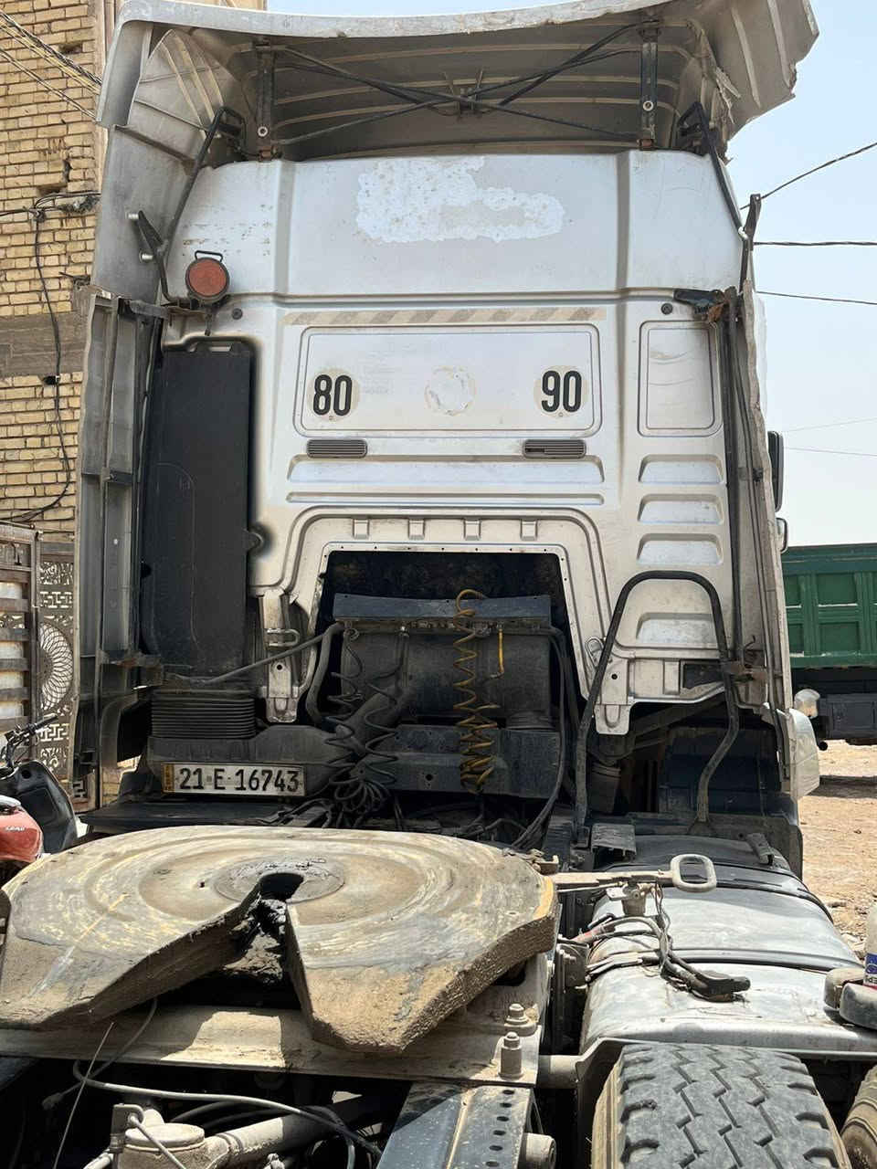 مان ٢٠٠٣ كير مكينه شاصي مقفول عربان مربوطه  عليه  سعر ١٢٥ وبيه مجال شويا *********** وتساب موجود
