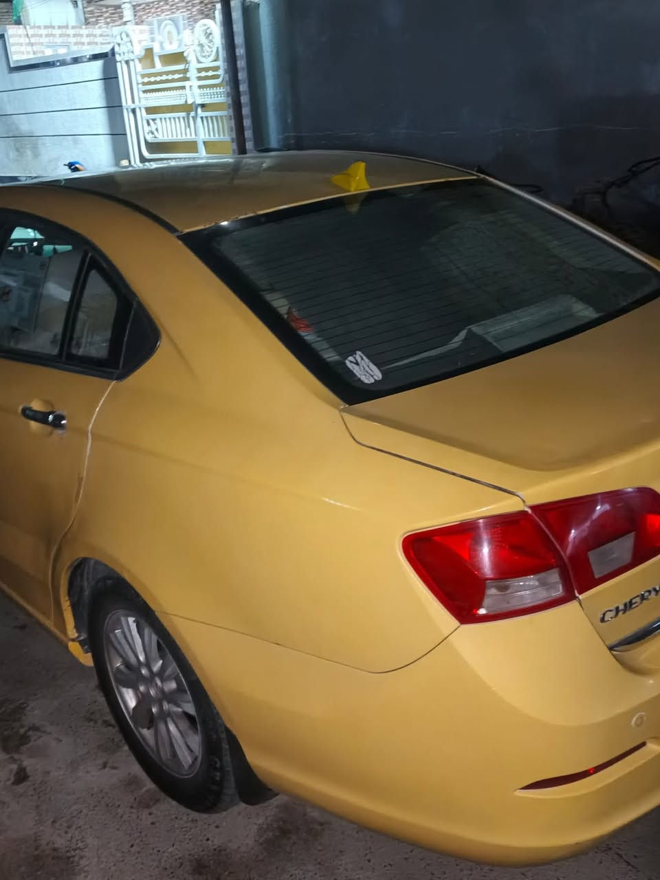 السلام عليكم شيري استرا 2014 محرك وكير كامري  كفاله مامطلوبه صفر السياره جاهزه تبريد تدفئه محرك كير كفاله تخم تاير حداديه تحكم ستيرن تدفئه كشنات ومعروفه مواصفاتها ترايك وين مايعجبك مكان السياره بصره رقمها واسط ولد مرور راعيها *********** السعر 50$
