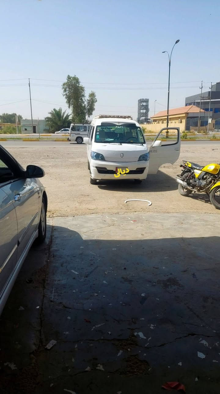 جنبي اج وان عكيلي موديل ٢٠١١ محرك جبير  جمره سنويه جديده مصفره كلشي رقم ديالى تحويل مباشر 
سياره جاهزه حداديه جديده تخم تاير جديد 
ويل نيسان داخله حلو صبغ فقط بالصندوك 
سياره حلوه او جاهزه مال جناي سعر ٦٧ بيه مجال 
مكاني ديالى شهربان ***********
