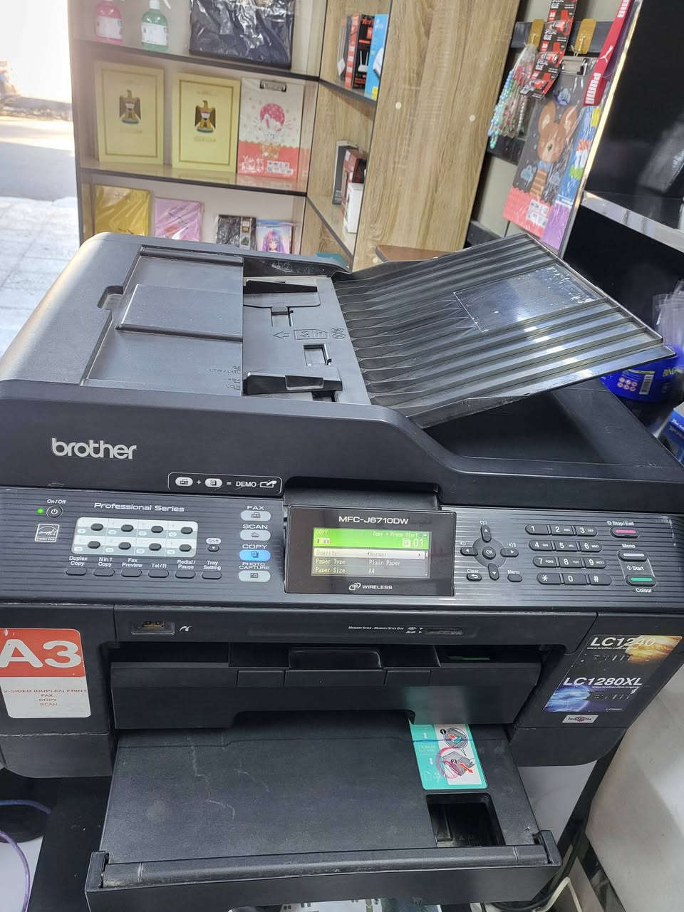 السلام عليكم ...
طابعة  نظيفه جدا نوع برذر موديل J6710DW ملون و اسود وابيض حجم A4 و A3 تطبع حبر حقن تطبع من الفلاش ومن الرام 
السعر ٢٢٥ الف بيها مجال بيسط 
العنوان بغداد باب معظم قرب وزارة الصحة تواصل واتساب ***********
