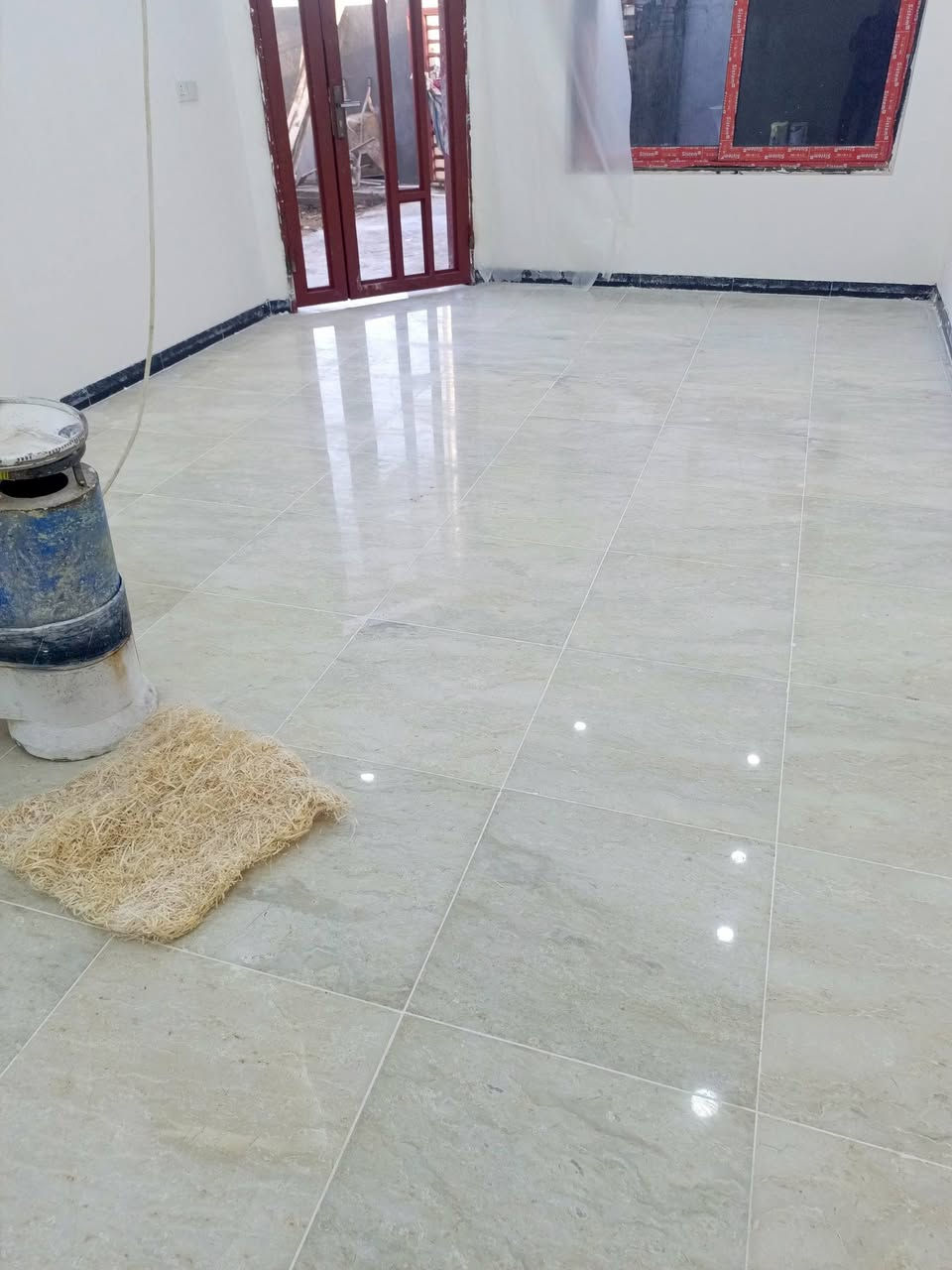 جلي وتنضيف كافه نواع الرضيات
***********
