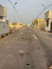 دار للبيع بمساحه 100م غرفتين تبعد عن شارع العام 75م بسعر 45مع مجال للا...