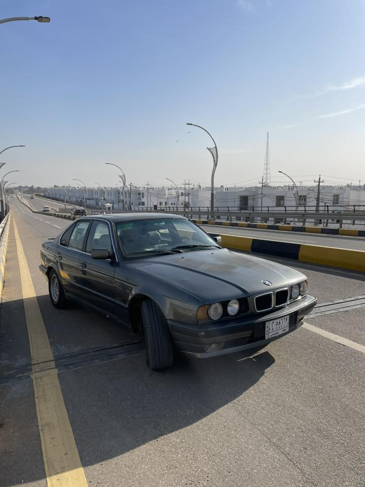 1991
Bmw 525

مكينة كير كفالة 
مكينة مسكر
تبريد شغال

كرسي كهرباء

فتحة سلايد

مكاني الديوانية 

***********

سعر ٦٣ ورقة

