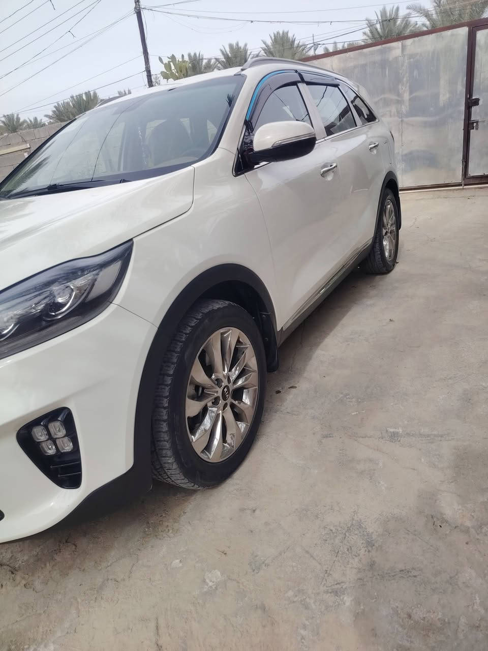 السلام عليكم سورنتو للبيع 2020 فول مواصفات سبعه راكب 6 سلندر مكفوله كفاله عامه من الشخط تشتري عل فحص. سياره جديده ونضيفه ثلاث  قطع تبريد تحكم ستيرن بصمه مري شفط السياره ماشيه 69 الف رقم السياره بغداد. الرقم للاستفسار ***********
