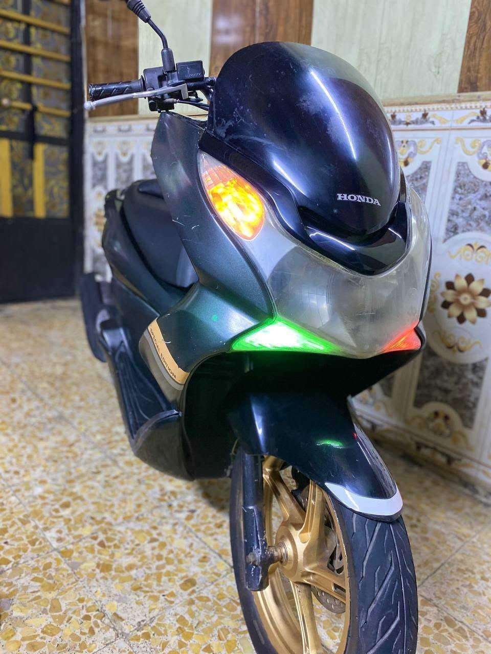 سلام عليكم بيسي إكس جيل أول دراجة رمبة الله شاهد نازلة رمبة ونتركت محد يطلع بيها ضالة بالبيت مكينة 150 دراجة ماشية 54بلادي دراجة خمسينية 👌لونين زيتوني وأسود دراجة مال جناي مو بياع شراي حساس ازدحام حرفA 💗حساس استان  بصمة تشغيل عن بعد دراجة ياباني دراجة شلعة ومعدل تخبل مكينة وكفر مكفولة بيها شخوط بصيطة واضحات السعر مليون ومية وخمسين وماكو هيج سعر دراجة رمبة رمبة رمبة ارجع وعيد  ((السعر 1150)) 💵💸🫆مكاني بغداد مدينت الصدر ***********اتصل وتدلل بيها مجال شي بصيط حك جية اخوان مكلف بنشر لحد يراسل اتصل
