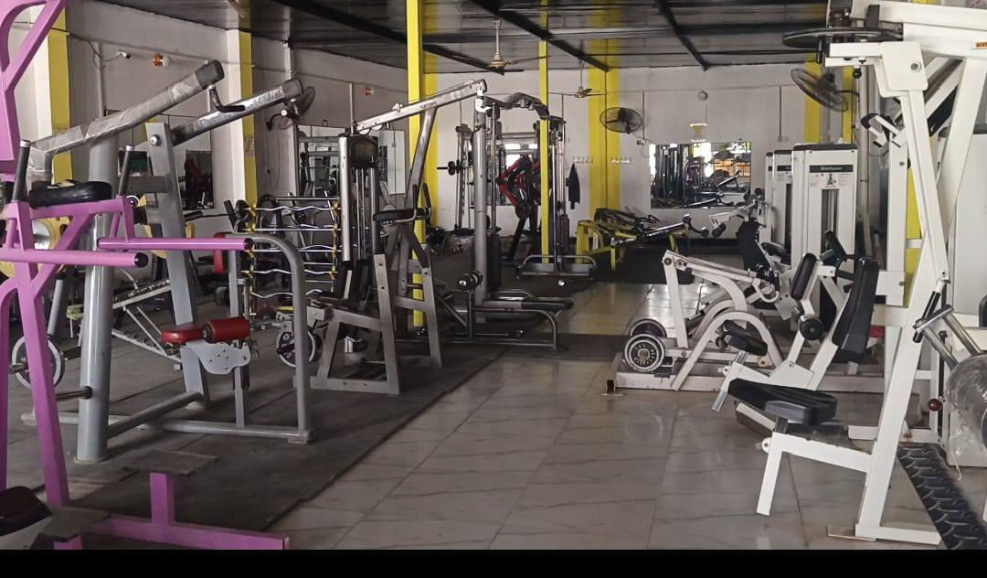 قاعة كاملة 
جم متكامل للبيع والسعر مناسب 

اجهزة + اجهزة جري + ارضية ربل + جام 

كااااااملة 

***********
