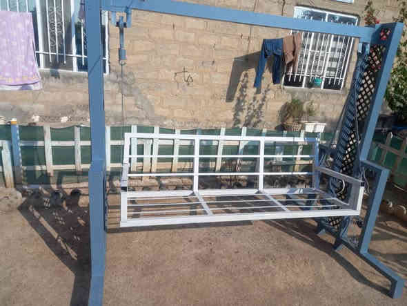 مرجوحه للبيع جديده غير مستعمله السعر ٢٠٠ ألف العنوان موصل شلالات قريه بايبوخت قرب دجلة ستي عالشارع العام *********** *********** 
يوجد توصيل داخل الموصل أجره عالمشتري موصل
