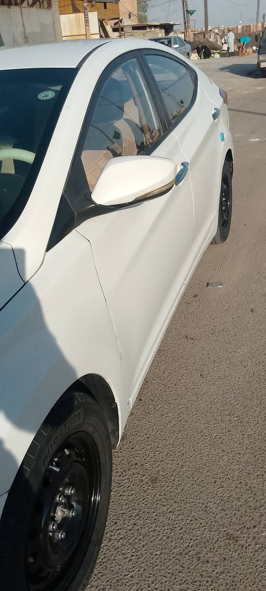 سلام عليكم النتراء خليجي موديل 12 صبغ احزام بدون دواخل تبريد ثلج وكير ومكينه بحاله جيده رقم اربيل بسمي  عارضهه( 90) وبيهه مجال لطيبين مكاني بغداد الكرخ شهداءالسيديه. رقمي/  ***********
