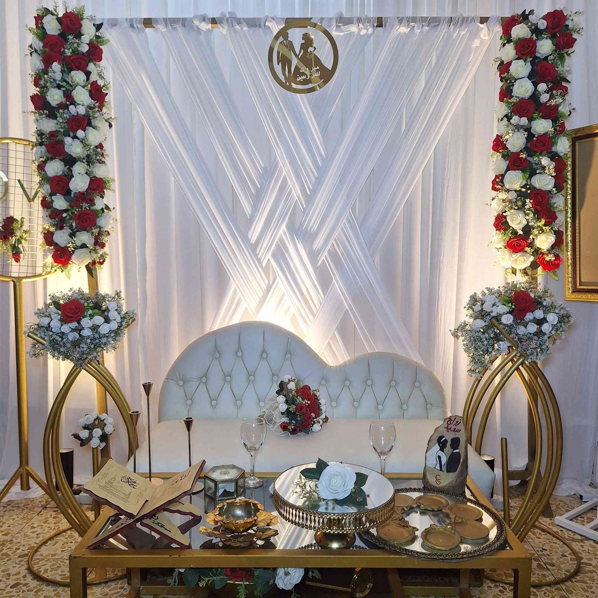 ... السلام عليكم🌹جكليته لكوشات الاعراس والمناسبات🌹
( كوشات للايجار )
ملاحظه (يوجد العديد من الموديلات داخل الصفحه)
العرض يشمل...
الكوشه.. شازلونه .. خلفيه حائط 
شال مهر+شال حنه+دفوف حنه
الميز كامل من
ستاند الكيك
مغطس و كاسه الحنه
الاناره بلوجكترات شمسيه
سكاكين+ كلاصات +ماعون كيك
شمع دان + مغطس + بوكس حلقات + استاند قرأن +  استاند دائري مشبج LOVE +شوكات + مرايه صغيره+ سبوره بوست تكتب عليها اسماء العروسين وكلمات تخص المناسبه 
((ملاحظه// عمل نصب موديل وفره التول الكوشه حسب الطلب )).. 😍
 داخل بغداد فقط
للتواصل مراسله الصفحه
او واتساب ***********
#كوشات اعراس #كوشه #مهر #عرسان ٢٠٢٦ #تاجير كوشات #حنه #مناسبات
