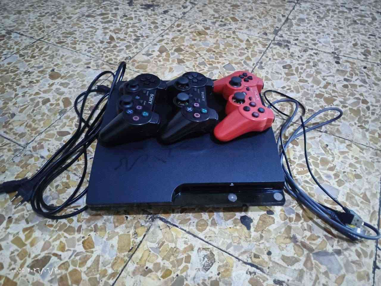 بلي 3 كامل ملحقات +اثنين شاحن لليده+3يدات تحكم +بيه كم لعبه مثل بيس26 و GTA و كولف ديوتي السعر 100الف قفل مكان نجف حي ميسان تواصل واتساب *********** ماعندي توصيل
