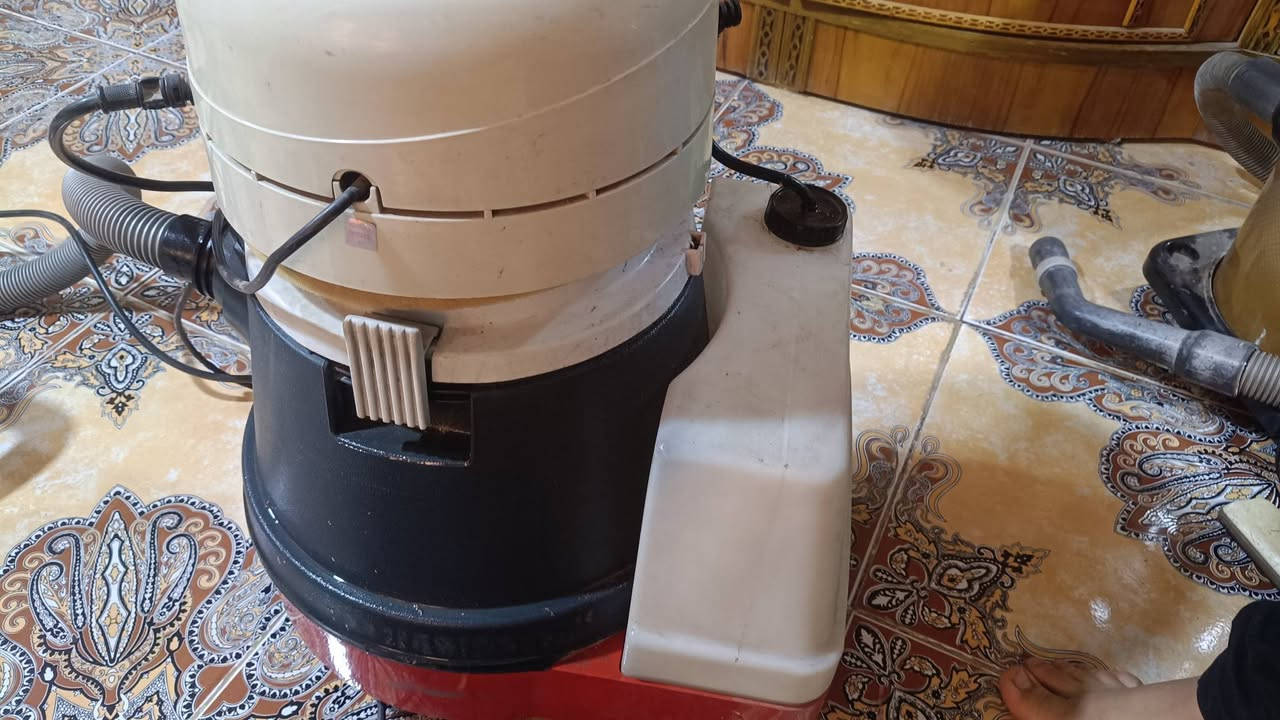 السلام عليكم اخوان الاعزاء عندي مكنسه كهربائية للبيع كلشي شغال ما ناقصه شي السعر 80الف بيه مجال بسيط تجي للبيت تفحص يلا استلم الفلوس


**إذا كنت صاحب هذا الإعلان وتريد حذفه لأي سبب، رجاءا أرسل رسالة إلى الدعم الفني**