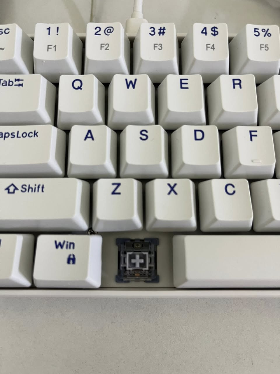 كيبورد ميكانيكي ١٥ الف


**إذا كنت صاحب هذا الإعلان وتريد حذفه لأي سبب، رجاءا أرسل رسالة إلى الدعم الفني**