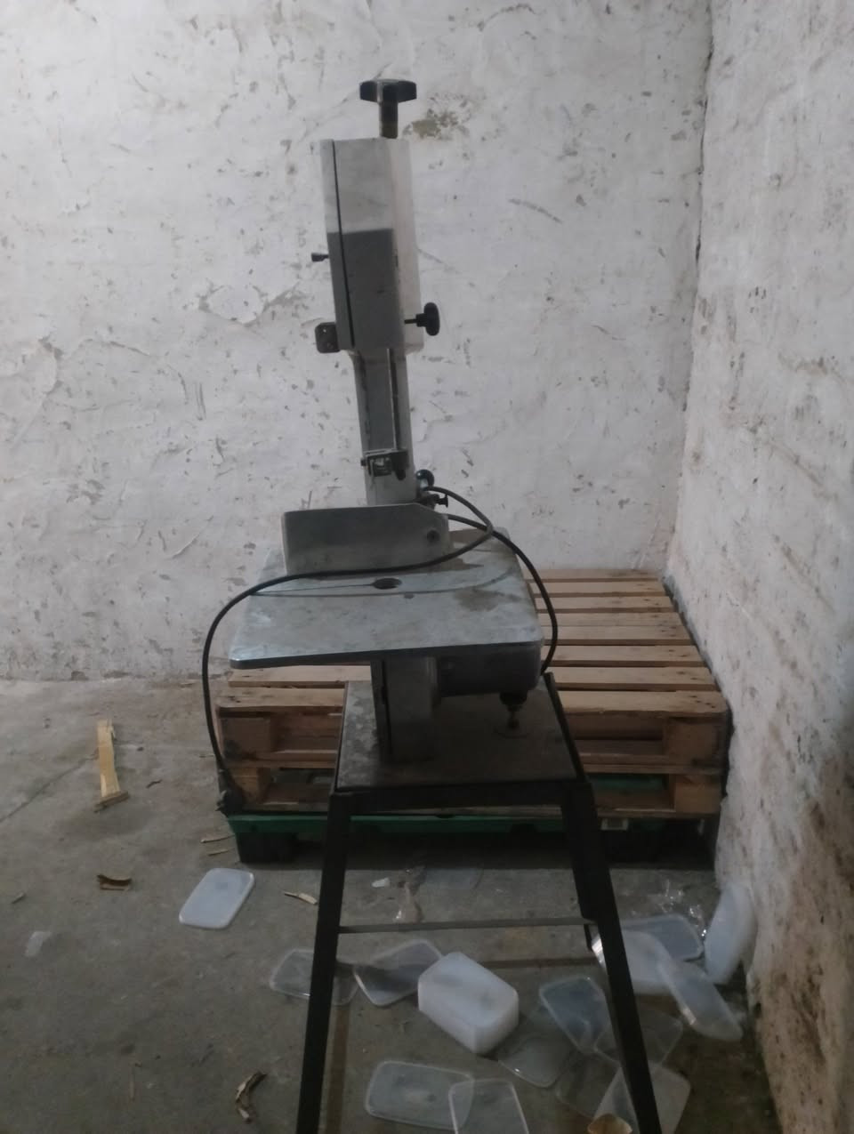 مكينه قص لحم 
مع القاعده ام المنشار
مكان حي الجزائر 
سعر 150
استفسار خاص


**إذا كنت صاحب هذا الإعلان وتريد حذفه لأي سبب، رجاءا أرسل رسالة إلى الدعم الفني**