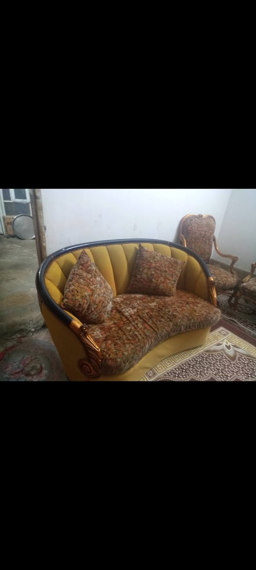 تخم دمياطي تسكام 9 مقعد نظيف جدا سعره 275 بي مجال قليل  والماصه ب50 ألف ***********
