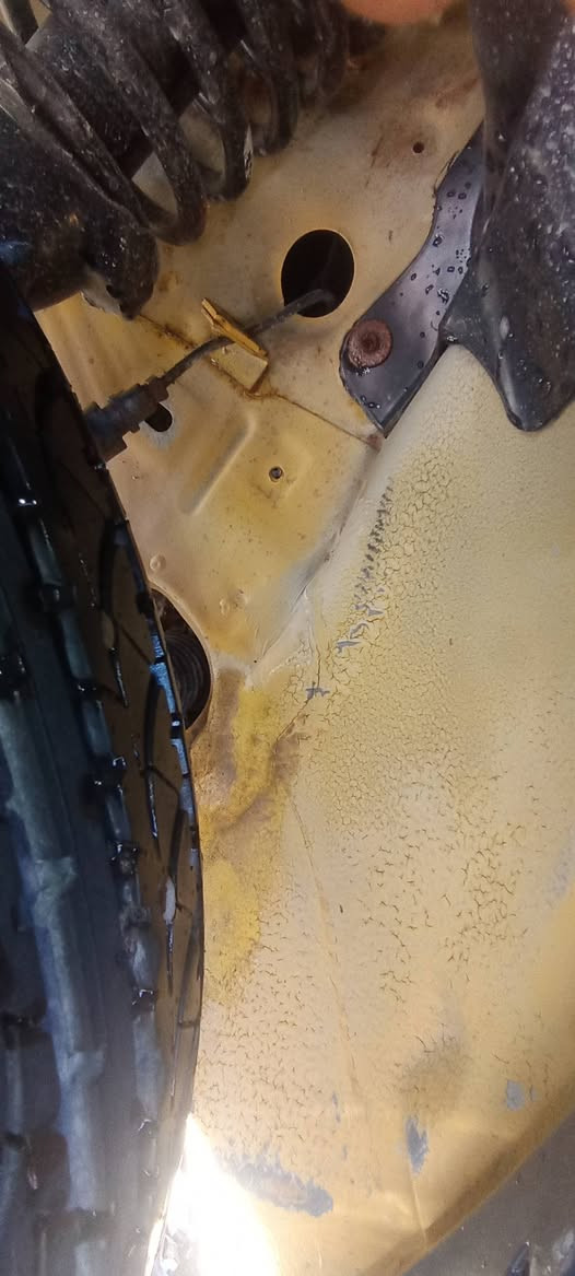 سلام عليكم للبيع سايبه 2011 رقم نجف ألماني شواصي مكفوله كير مكينه جدد حداديه من طول لطول جديد دبلات ٤ جدد تخم تاير باتري جديد جاهزه من كل النواحي اتاري وين مايعجبك السياره بدون تحويل يعني ابيعك اسويج اكفله سرقه وعشاير سعره ١٥ وبيه مجال لاستفسار *********** مكانه نجف حي الميلاد
