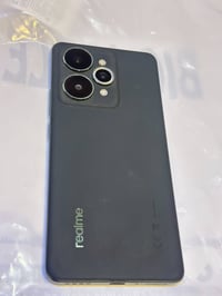 realme 15 pro لون زيتوني ذاكرة 512 نظيف جداً اخذته جديد وبي هاي الضربه...