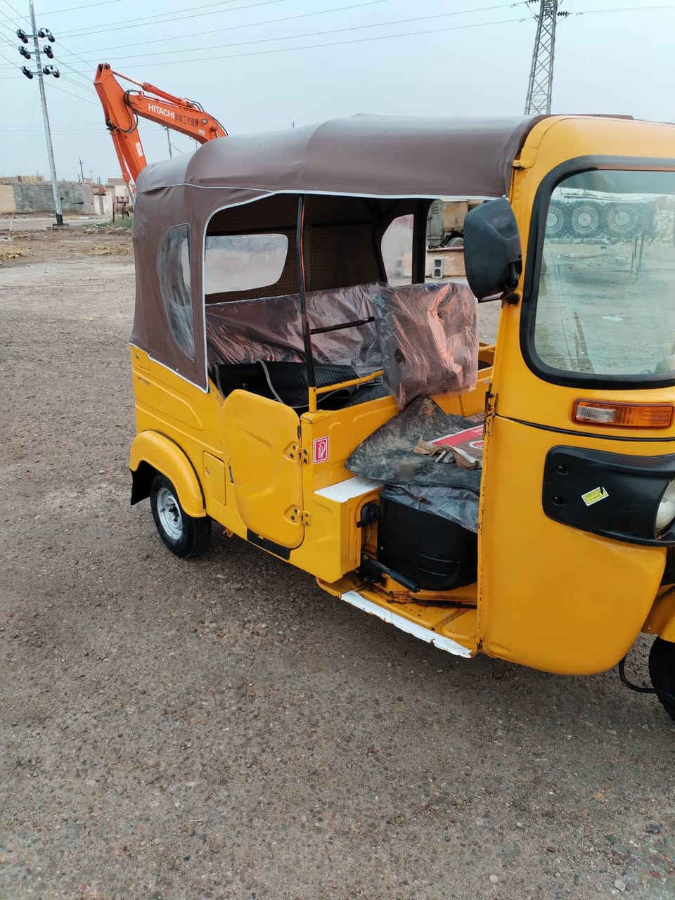 السلام علیکم
تكتك موديل 22سنويه بصره
مكينه مفتوحه
كشره بيه الغد
نتصال ***********
سعر ٦٧٥٠ بيه مجال قليل
مكان ميسان قضاء الميمونه
