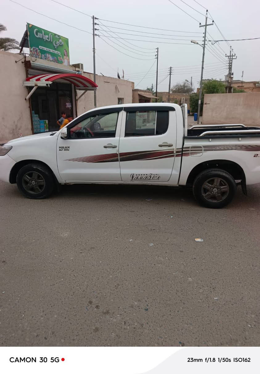 هايلوكس ٢٠١٢رقم بصره باسمنه بيه ضربه بجم والباقي مكفول خط الشريكه البلاد سعره ١٣٨وبيه مجال رقم الهاتف ***********
