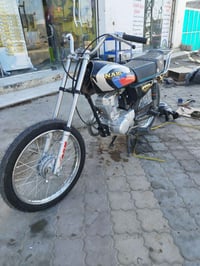 دراجة نارية • محرك متياز • ناصرية مركز