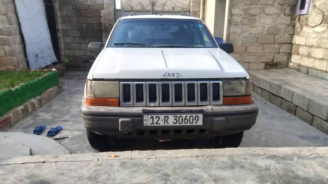 جيب شيروكي موديل 1995
محرك 6 سلندر
رقم نينوى انكليزي سنويه (2029)
***********
