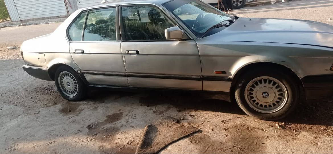 اسلام عليكم 
بيم لبيع أو مراوس حسب القناعه 
موديل 91
محاوره مكينه وكير مآل ملكه 
تبريد ويه السويج 
السعر 35 رقم الهاتف ‏‪***********‬‏
مكاني بغداد الزعفرانيه
