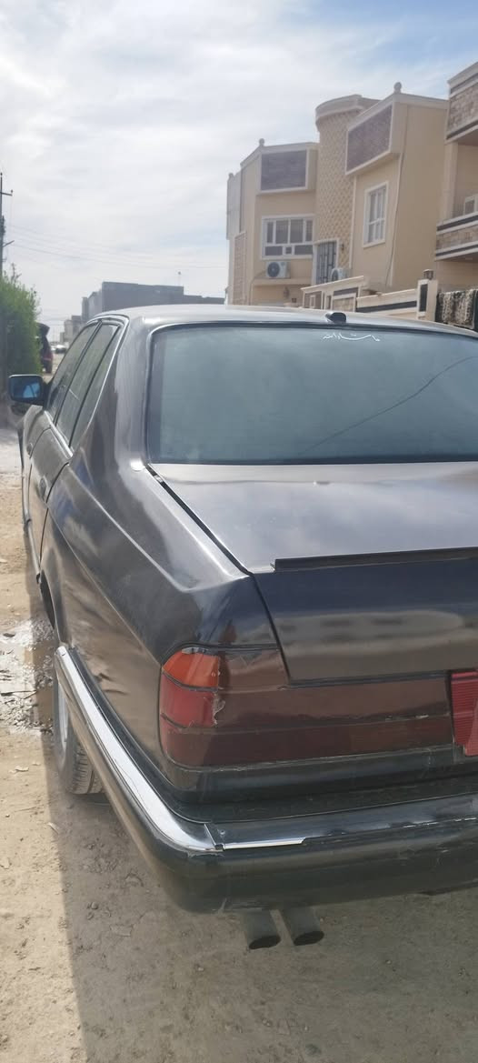 السلام عليكم ورحمه الله وبركاته 
شباب السياره للبيع 
رقم صلاح الدين تحويل ثاني يوم 
سياره جاهزه من كلشي بس يعوزها بوليش 
حجم 730 اصل وفصل 
مكينه 8 اصل 30
كير اوتو صاروخ 
تحكم سرعه 
عالي وبلاجكتور ابيض ثلجي
تايرات تخم مع سبير جديد
منظومه تبريد كاملا جديد بريفه يعني الصيف يطلع وبر
اقتصاديه بالبانزين تفويلا كاملا 90 لتر 
تطلع بيها 900 ك م
بكات شغاله 
منظومه كامره وشاشه ومضخم صوت مرعب 
شلعه ومعدل ونشاط تشك الكاع 
كشنات جلد نضيفه بشكل اذا بيها شخط اخذلك بمكانها غرفه جديده
اخوان السياره جاهزه لكن معمره وشوف العين يبري الذمه تجي تشوف وتكلب وتجيب فيتر وياك وتفحص وتقتنع وشايف الخير 
السعر {{52}}  
عنوان تكريت 
***********
احمد ابو شهاب
