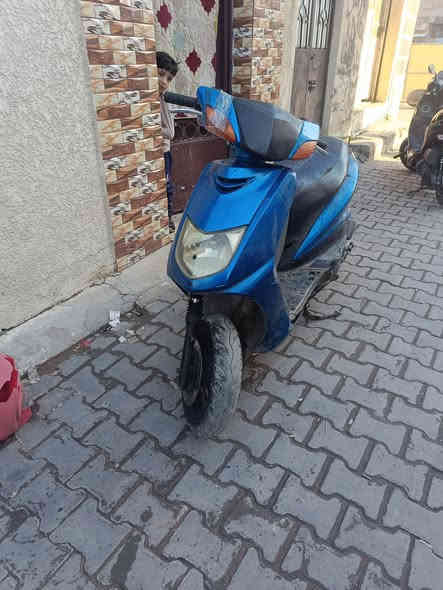 السلام عليكم ابيع كومة حديد  دراجة سكنس ياباني 110 للبيع بيها ولفات كايمة كهربائيتها كاملة قيم وأخذ *********** اتصال فقط مكان مدينة الحرية
