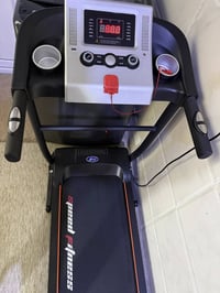 عنوان بغداد السعر 180 الف بجهاز جري كارديو للتمارين سهل الاستعمال داخل...