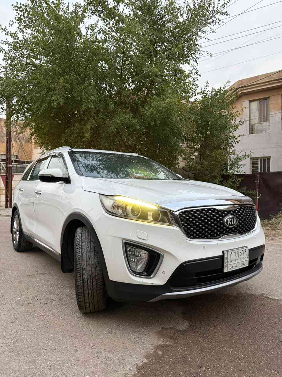 سلام عليكم سورينتو موديل 2016
للبيع او للمراوس بسيارة ناصية 
السيارة خليجية مكفولة كفالة عامة✅
السياره فول مواصفات 7 راكب 
محرك 4 سلندر 
السيارة ماشية 122 كيلو حقيقي 
السيارة بحالة الوكالة 
السعر 195 بيها مجال حك الجية 
 مكان السياره بغداد الزعفرانية 
متواجد فقط واتساب او اتصال 
***********
