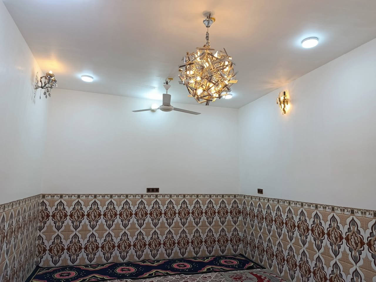 بيت بل داينيه 200متر 70وبي مجال 
***********
