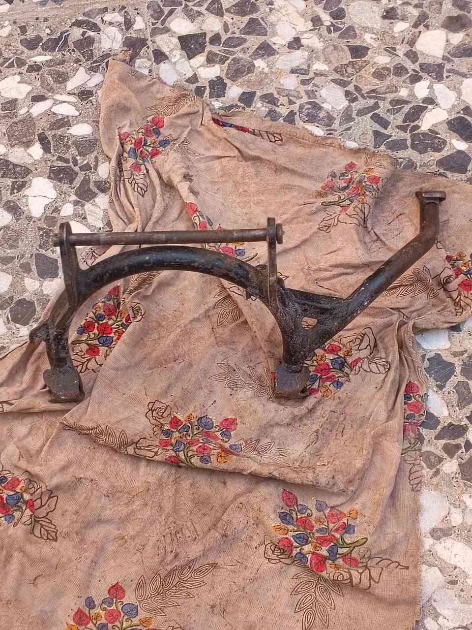 غراض دراجة ادرس ياباني شكل قديم مكاني مدينة صدر


**إذا كنت صاحب هذا الإعلان وتريد حذفه لأي سبب، رجاءا أرسل رسالة إلى الدعم الفني**