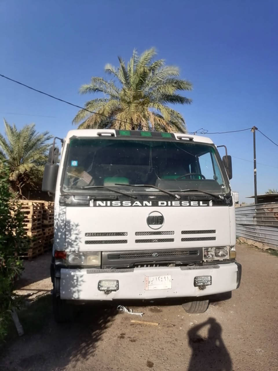 للبيع نيسان موديل 2002 رقم بغداد بسمي 4طن 10برغي مكينه كير اكسل شواصي مكفول مكاني بغداد تاجي  سعر 140$ وبيه مجال أي ستفسار    ***********
