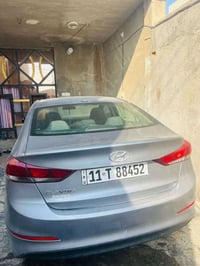 الإنترة ٢٠١٧ للبيع حادثهة بنيد + دوسة  مكينة ٢٠٠٠ دوش اللون سلفري نص ف...