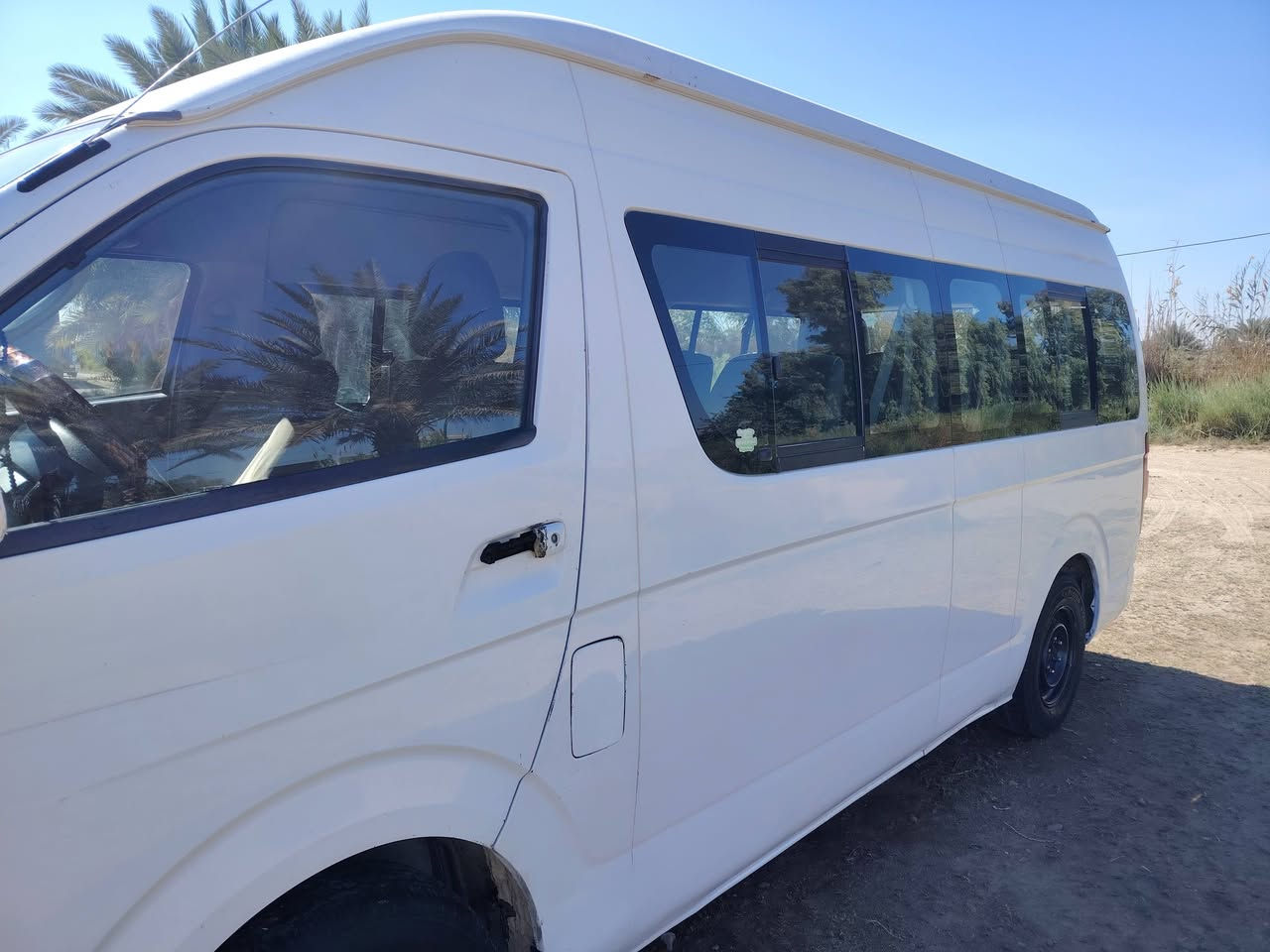 السلام عليكم جنبى عاليه موديل ١٣رقم السياره كربلاء مكفوله بس بيهه الربع الوره الباب السلايت فقط مكينه كير اكسن مكفولات تبريد شغال دوشمه نضيفه السعر 125 وبيهه مجال مكان السياره المشروع المسيب بابل وهذا رقمي ***********
