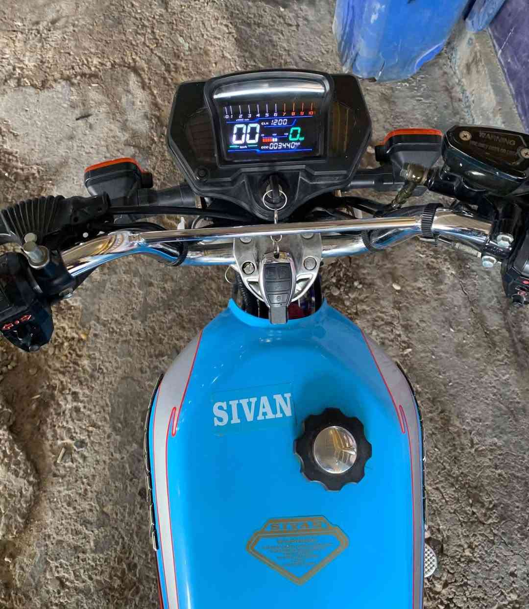 سيفان للبيع مديل 23  اوراق اصولي وكيله العارضي كفاله عامه . نجف كهربائيات كله شغاله سعر 800 وبيه مجال(***********) نجف كوفه
