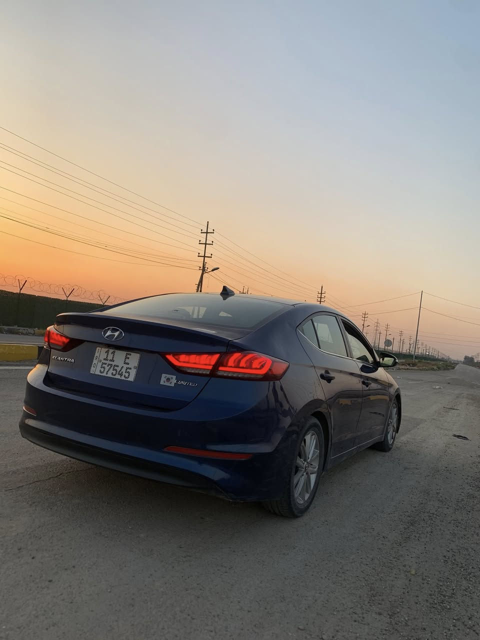 النترا 2018 وارد أمريكي لمتد
✨ بصمة أبواب وتشغيل
✨ فتحة سقف
✨ شاشة كبيرة تدعم Apple CarPlay & Android Auto
✨ مقاعد جلد
✨ كرسي السائق كهرباء مع خزن وضعيات الجلوس
✨ تدفئة مقاعد أمامية وخلفية
✨ نظام النقطة العمياء
✨ تنبيه مع الإشارة
✨ مثبت سرعة ذكي + تحديد مسار + المحافظة على الطريق
✨ رادار أمامي
✨ كامرة خلفية
✨ مراي قلاب عند الرجوع + إشارات بالمراي
✨ درايف مود (وضعيات قيادة متعددة)
✨ إنارة ترحيبية
✨ منظومة لايت زينون عالي ناصي قوي جداً

🔧 السيارة نظيفة جداً وأحلى من الصور
حادث خلفي حوض فقط (جاملغ بارد + تكحيل + رصعات بسيطة + قبق جنطة)
باقي الكشر نظيف 
🚘 ماشية 155
🔁 التبديل: ضاغطة فقط
السعر 118ورقة وبيه مجال بسيط 
مكاني بغداد زعفرانية 
***********
م/ نقصها صدر /غاز
