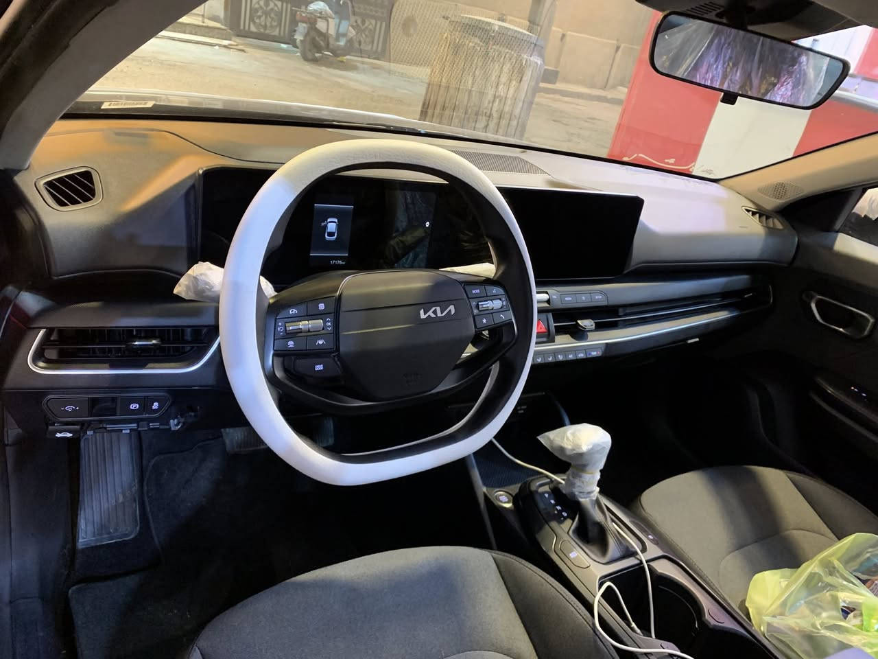 سلام عليكم كي 4 2025
موصفات شاشه متصله 
رادار امامي خلي جاني 
سياقه ذاتيه قفل سرعه تحكم ستيرن 
رادار مري توقف ذاتي مانع نصدام
بصمه تشغيل عن بعد سايد بريك بصمه 
سياره كير مكينه تبريد كفاله بعده جديد ماشيه الف ١٦
سياره كتاب شهداء سعر 150 بيه شي بصيط
العنوان بغداد مشتل 
الهاتف ***********
