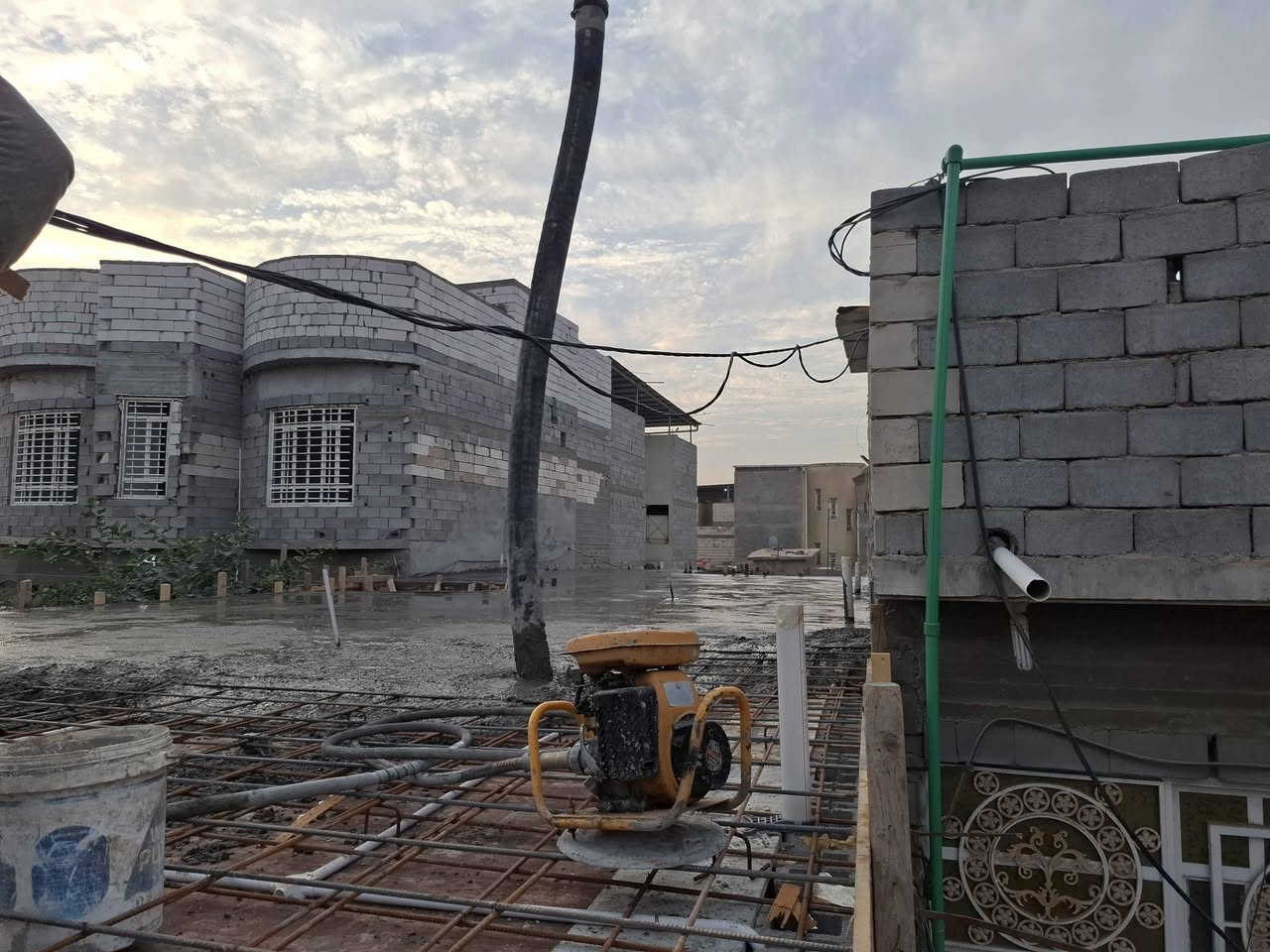 سلام عليكم مستعدون المقاولات العامه اتريد كرسته وعمل او اتريد بس عمل نسلمك هيكل او ترميم  بنسب السعار ما عليك بس راسلنه وبل خدمه مكان البصره *********** Singapore
