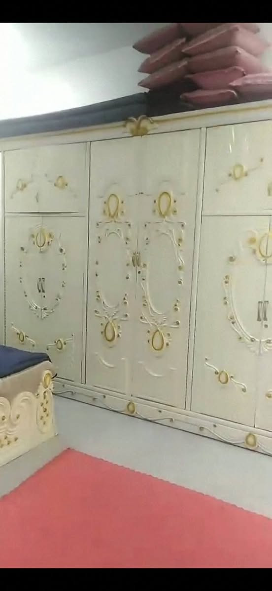 غرف تركي وعراقي نضيفات كلش الاسعار داخل صور المكان رمادي


**إذا كنت صاحب هذا الإعلان وتريد حذفه لأي سبب، رجاءا أرسل رسالة إلى الدعم الفني**