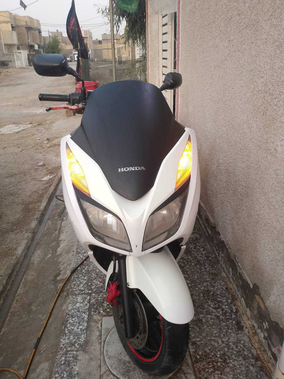 سلام عليكم دراجه فورزه صفر 12 للبيع اومراوس دراجه نضيفه ومابيه نقص شغاله نكره بكل وقت كهربائيات كامله مابي شي نقص كفرات نضافه 80 بل ميه سعره 12 وبيه مجال للستفسار *********** مكاني بغداد الحسينيه
