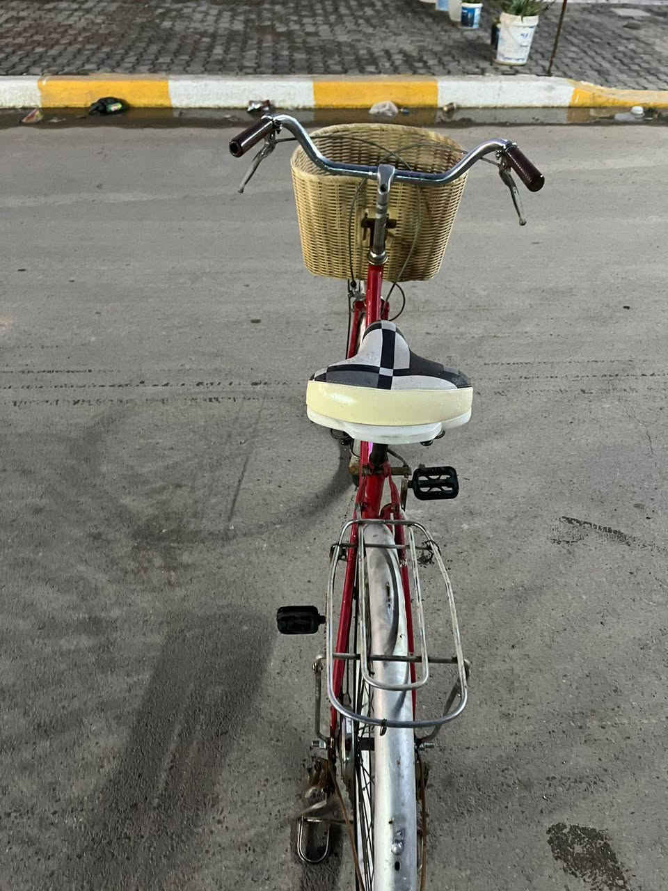 السلام عليكم باسكل حجم ٢٦ ياباني اصلي نظيف جدا السعر ٦٥ الف ***********َ ***********
