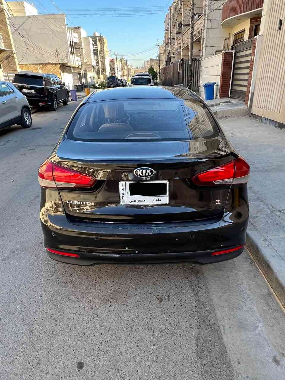 السلام عليكم سيراتو 2018  وارد خليجي
لون جوزي السيارة بيهة فقط جاملغ جهت 

السايق بي بارد الباقي مكفوله كفاله عامه

محرك 1600 دوش فئة ال S وضعيات 

قيادة 3 نص فول مري شفط تحكم استرين

صدر خلفي وامامي جديد كلشي بيهة 

جديد تبريدهة ماشالله السيارة ممتعوبه 

على ايدي عليهة ادامة كامله ماشية 140 الف كير ومحرك 

مكفولات سعر السيارة 130 وبيهة مجال السيارة باسمي  

لتواصل اتصال او واتساب ومتواجد فيس 

مكان السيارة بغداد كرادة او سيدية تحياتي لجميع واسف على الاطاله ❤️

***********
