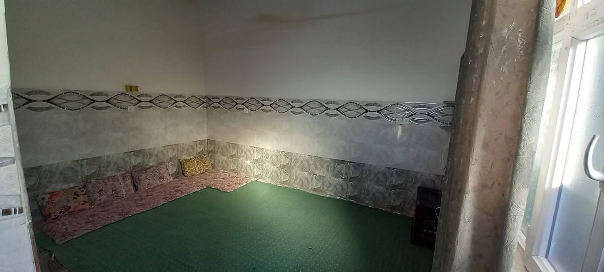 للبيع للبيع 🏠🏠 
دار في حي السماح الثانيه / قرب السايدين ٦٠   / المساحه / ١٠٠ متر / ثلاث غرف / هول / ومشتملات / اتجاه قبله /
خدمات ماءفول💦+كهرب+تبليط
صنف العقار +كرت بلديه + مقدم معامله للتمليك / السعر ٤٥ مليون وبي مجال /  للأسفسار الأتصال على الأرقام + *********** / *********** / *********** يوجد لدينا عروض في حي السماح / الأولى + والثانيه + يوجد لدينا عروض في حي السماح / زراعي / سكني  / تجاري /
