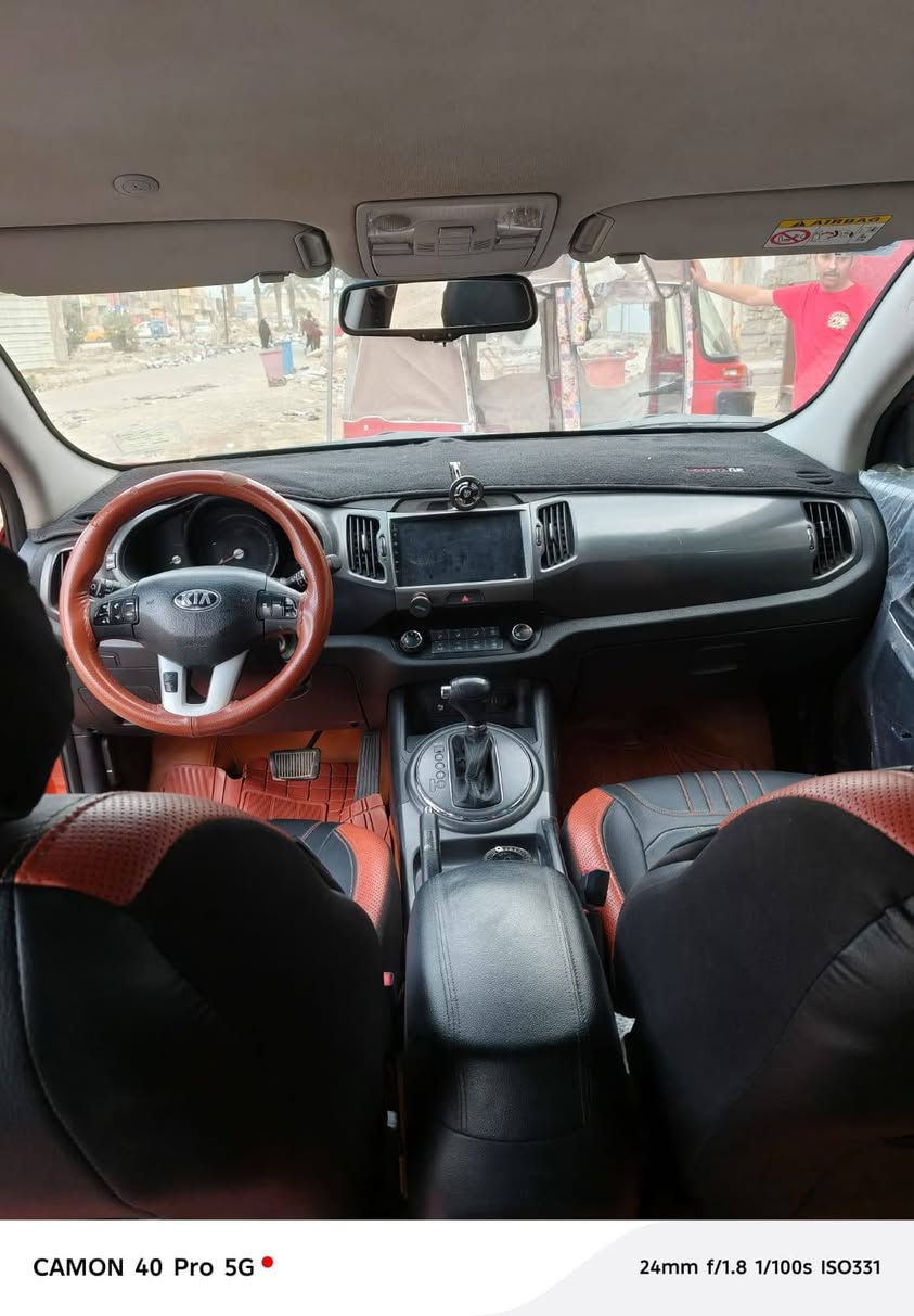 السلام عليكم سبورتج وارد خليجي محرك دوش موديل ٢٠١٤ حادثها جاملغ جهه السايق مصبوغ  رقم انكليزي للاتصال(***********)
