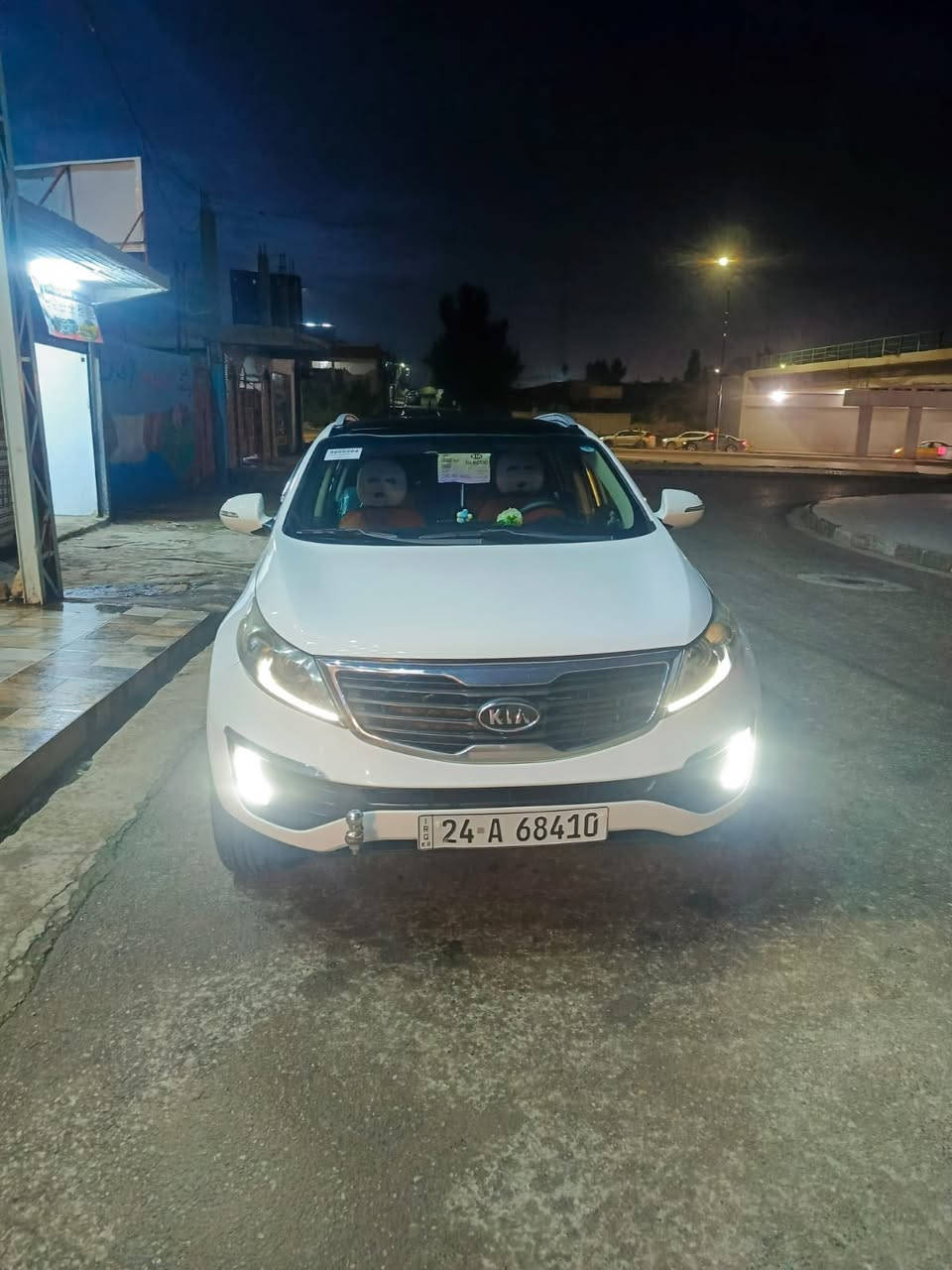 السلام عليكم
سبورتج 2011 سيارة حيل نضيفة احلى من الصوره 
بيها نص باب اليمين صبغ فقط بدون بارد طخم تاير جديد الصدر الامامي جديد الخلفي جديد السيارة مالبيت مواصفات كدام العين معروفة بانوراما 
تفاصيل اكثر اتصال على الهاتف ‭0751 778 9642‬
العنوان الموصل
