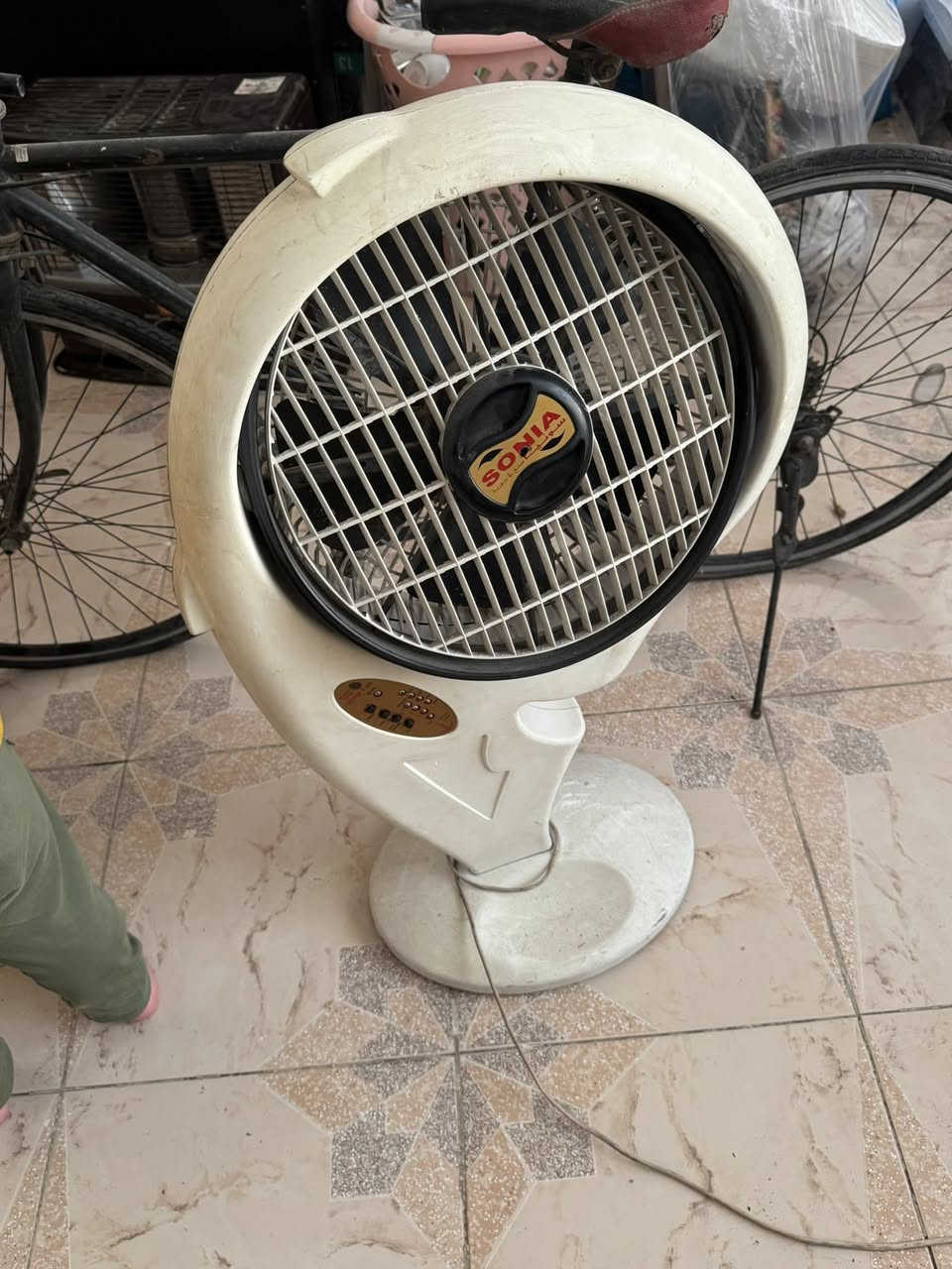 للبيع المكان شارع فلسطين 
البايسكل ب100
البنكه مال سقف ثانوي ب25البنكه البيضه 20رفوف جام 7رفوف مع ستانداتهن ب50الف


**إذا كنت صاحب هذا الإعلان وتريد حذفه لأي سبب، رجاءا أرسل رسالة إلى الدعم الفني**