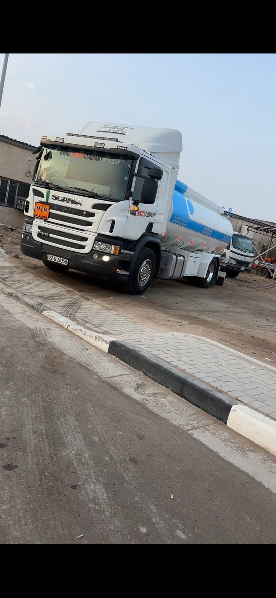 سلام عليكم سكانيا موديل ٢٠١٥ عرجه بدون كلج ٨ نمر رقم اربيل بسمي شخصيا كفاله عامه تخم تاير جديد سبرنك امامي جوبلس خلفي محرك انجكتر ٥ سلندر سياره دخول جديد فحص وهزه وسنويه كله جديد للاستفسار /***********
