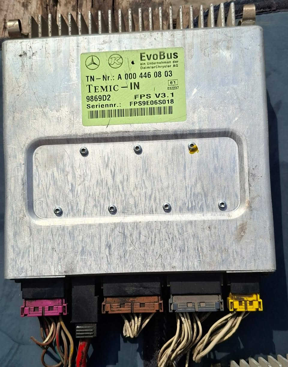 سلام عليكم
موجوده غراض بكميه محدوده
جمله ومفرد
 للاستفسار الاتصال على 
*********** جبار
*********** حجي ثامر
