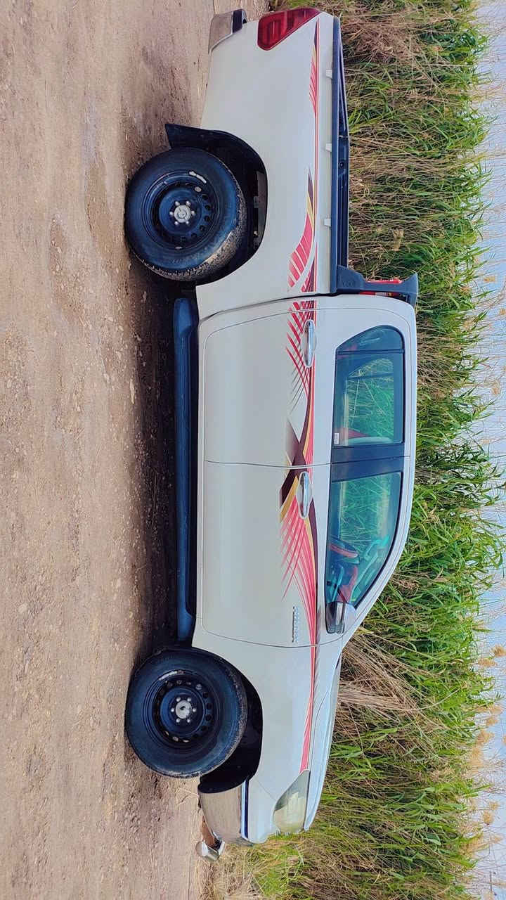 بيك اب فورويل مديل 2016
سيارة مكفولة من كلشي 
كير عادي 
سعرها 200 
مكان السيارة / بصرة 
رقم الهاتف / ***********
