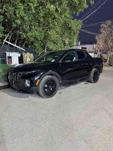 السلام عليكم

بيك اب هونداي سانتا كروز 2023 لمتد وارد امريكي 

Hyundai Santa Cruz Limited 2023 Green 2.5L 

حجم المكينه : 2500 تيربو

اللون : أسود 

المسافه المقطوعه : 8000 الف كم 

الضرر : جاملغ عكس السايق معدل بدون تبديل

الايرباك : سليم مطاك ولايرباك 

المواصفات  : 

1. فتحه 
2. كشن السائق كهرباء 
3. ويل كب 
   4.رادارات 360
   5.تشغيل عن بعد 
6. اشاير بالمري
7. تحكم ستيرن جهتين 
   8.شحن وايرليس
   9.هاندبريك بصمه
  10.هيترات بالكشنات

السعر : 210 

بدون رقم

تفاصيل آكثر هذآ رقمي ***********

مكان السيارة : بغداد الامين الثانية
